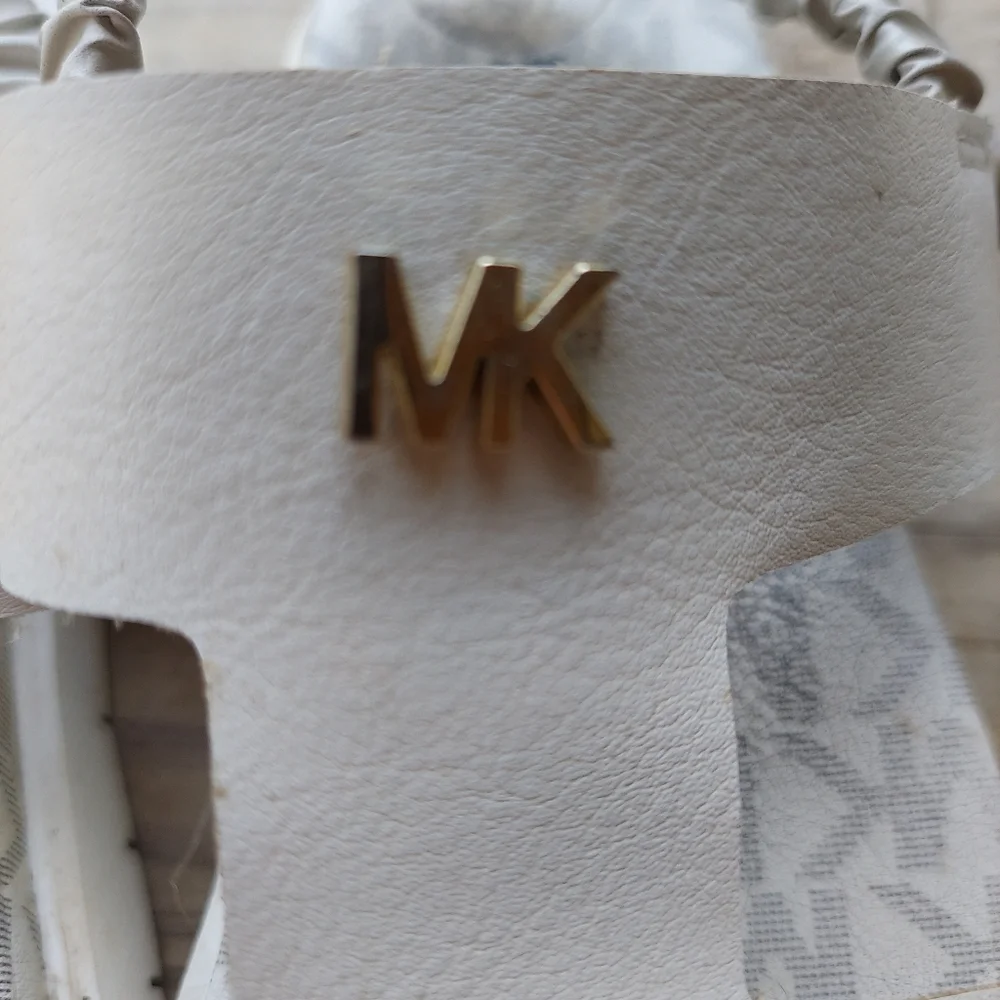 ☂️3/$30 -MK girls sandals,  size 12, white with gold